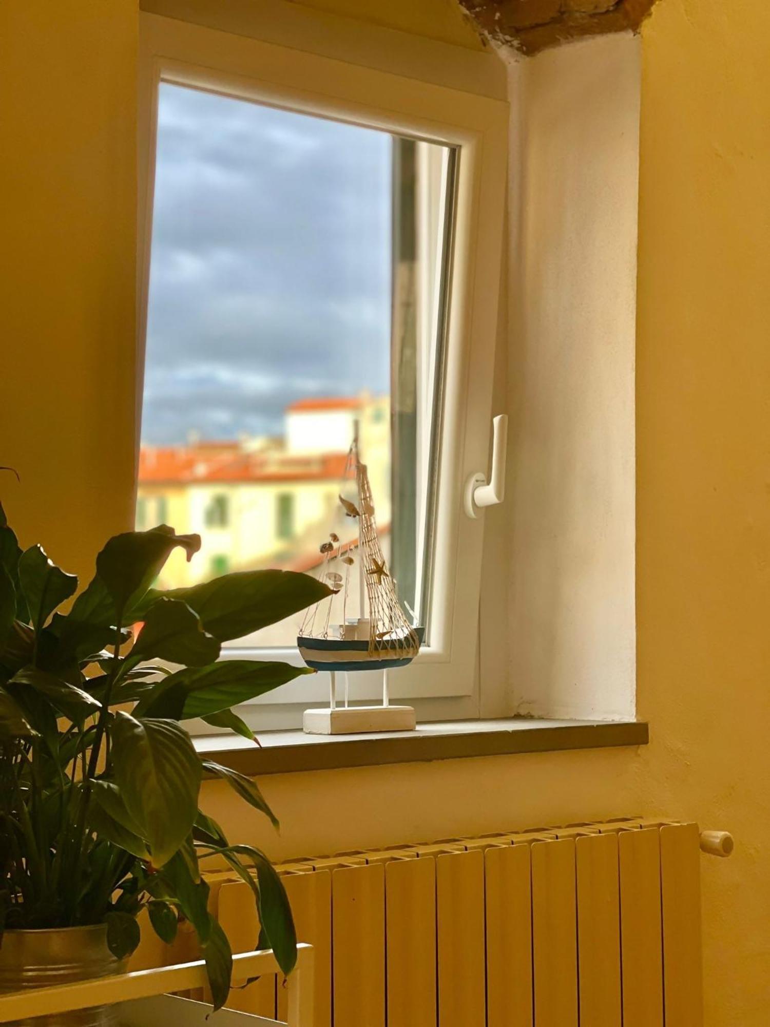 Susannas Lovely New Apartment Livorno Exterior photo